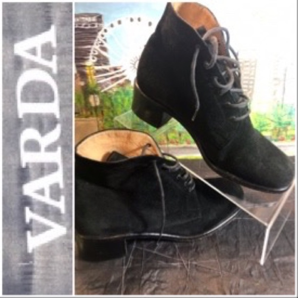 🍂Vintage Varda Black Suede Handmade Booties